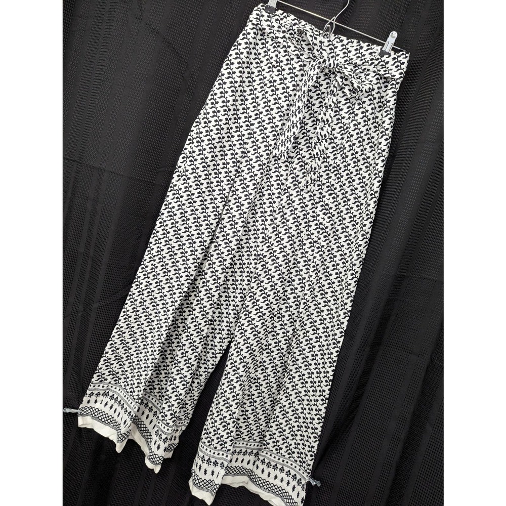 Black and White Patterned Women's Pants